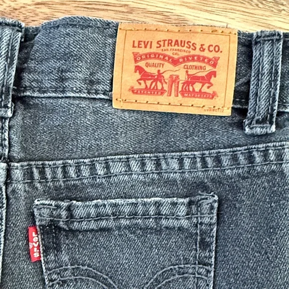 Levi Levi’s Toddler Denim Shorts Size 2T Girl Girls - Picture 2 of 3